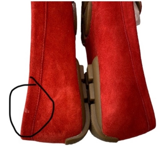 LANDSEND Women’s Red Suede, Gold Horse Bit Driving Mocs Never Worn, In Storage - Picture 2 of 13